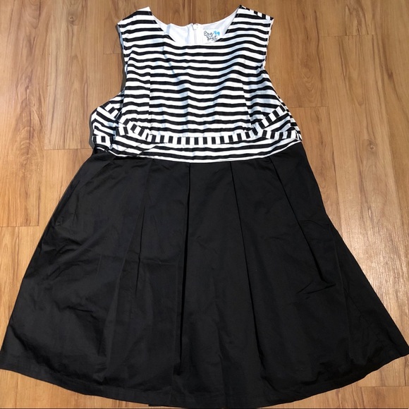 Modcloth Dresses & Skirts - ModCloth Plus Size Stripe Dress Modcloth Dresses & Skirts - ModCloth Plus Size Stripe Dress